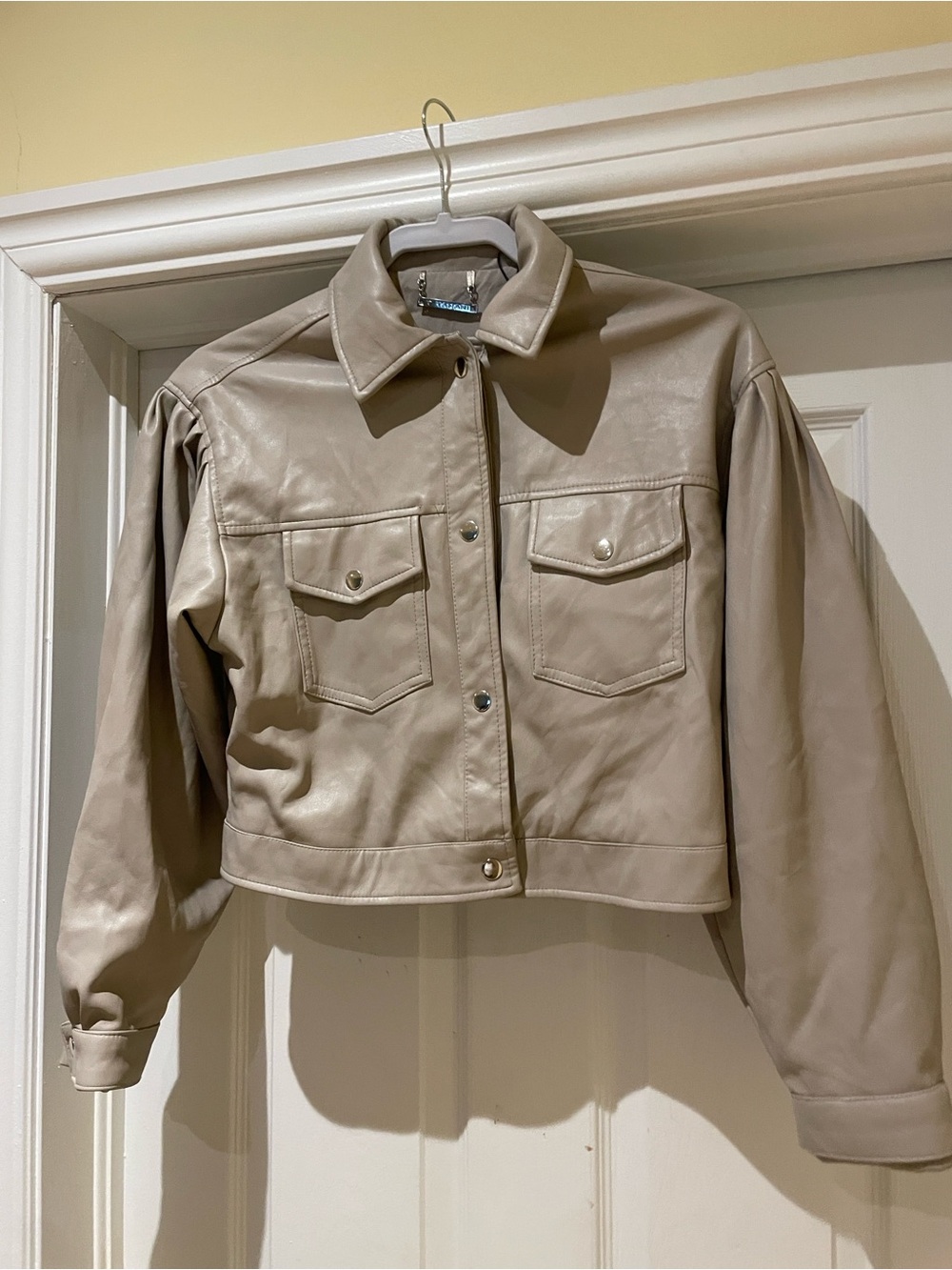 T Tahari Neutral Cropped Faux Leather Jacket Minimalist Urban Chic
